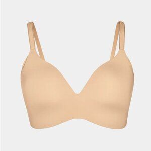 Knix Wireless WingWomen T-shirt Contour Bra Size 42G in Warm Sand‎ Shapewear